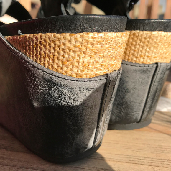 Antelope 876 Woven Plate metallic black sandals 38 - Picture 7 of 10